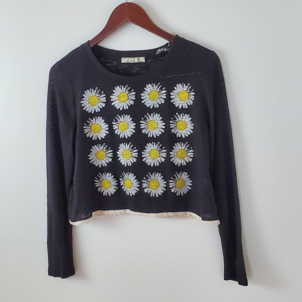 Chloe K Daisy long sleeve - Picture 2 of 7
